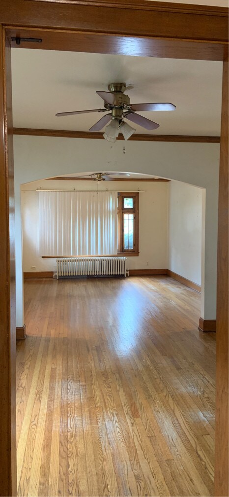 Building Photo - 720 W Grove Ave