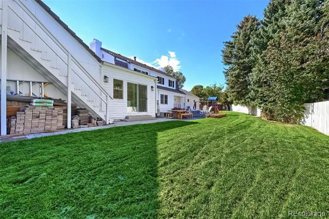 Foto del edificio - 9701 E Grand Ave