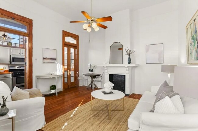 Foto del edificio - 3726 Camp St