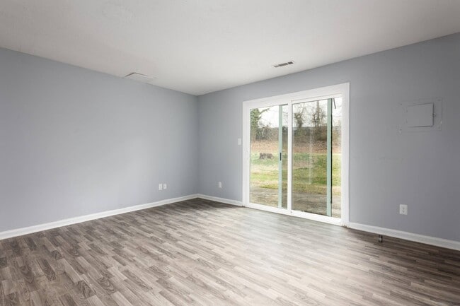 Sala de estar - Legacy Sedgefield Townhomes