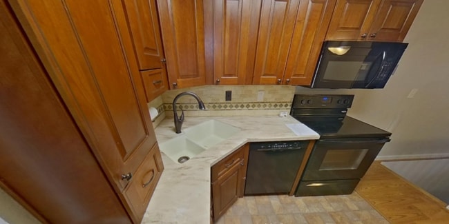 Building Photo - 1885 S Quebec Way