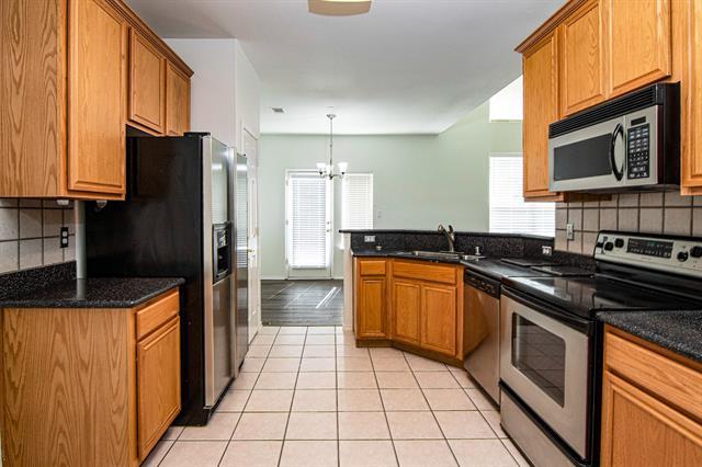 Building Photo - 8612 Brompton Dr