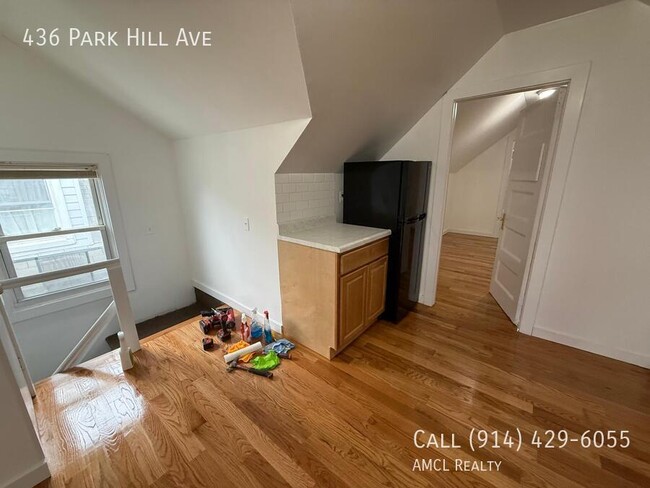 Building Photo - 436 Park Hill Ave