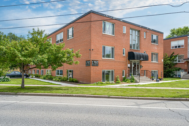 Photo du bâtiment - 1797 Main St W