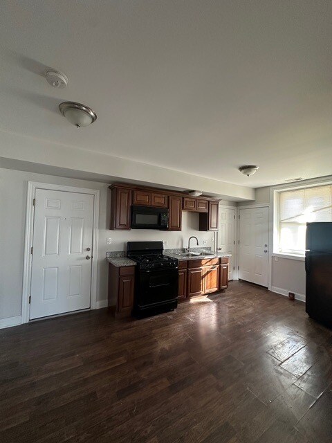 Foto del edificio - 1717 E 78th St