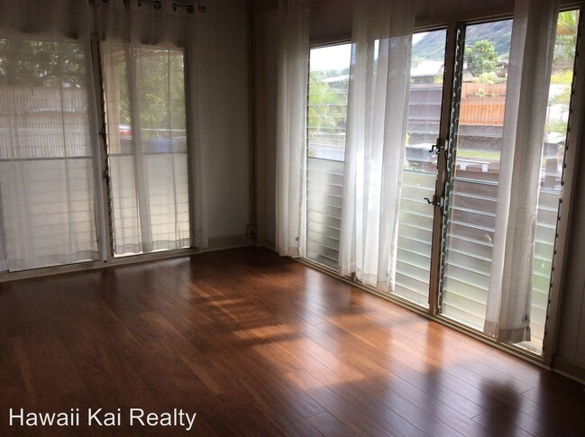 Building Photo - 3 br, 1.5 bath House - 672 Aipo Street