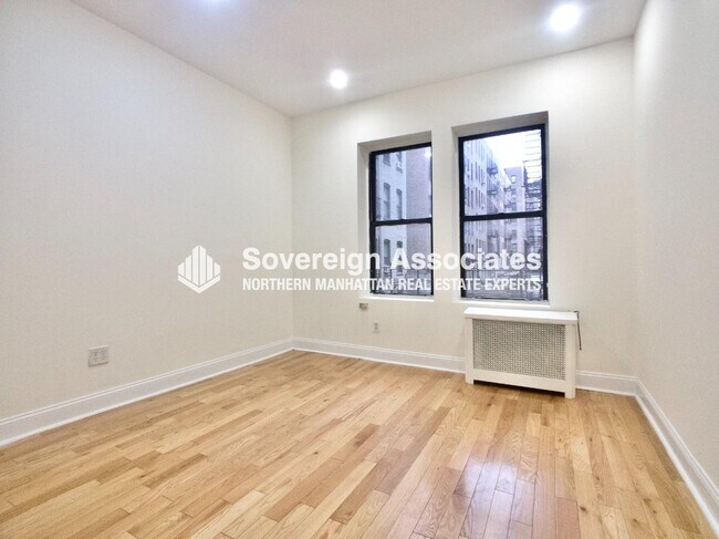 Foto del edificio - 270 Fort Washington Ave