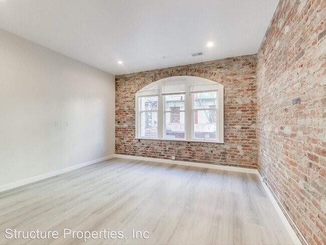 Building Photo - 124 Waverly Pl