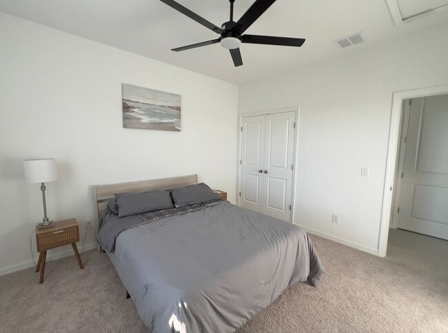 Building Photo - 2963 Embark Trl