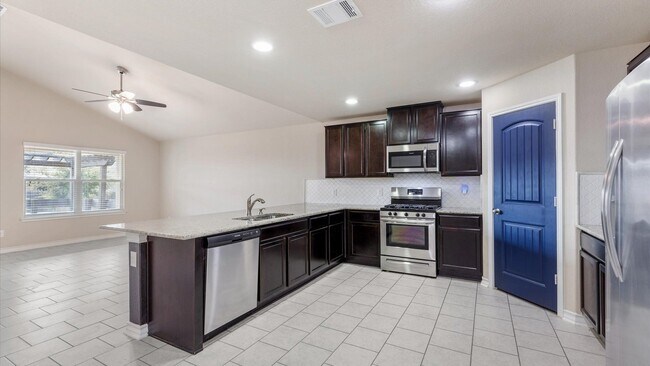 Foto del edificio - WHISPER FALLS