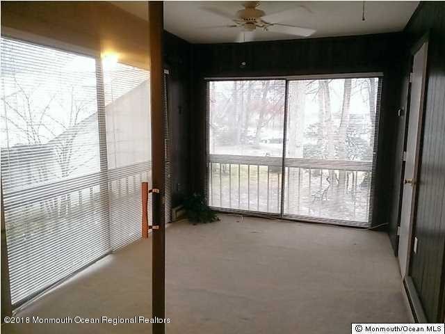 Building Photo - 117 Lexington Ct