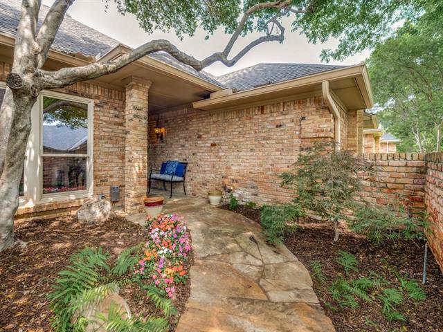 Foto del edificio - 16302 Amberwood Rd