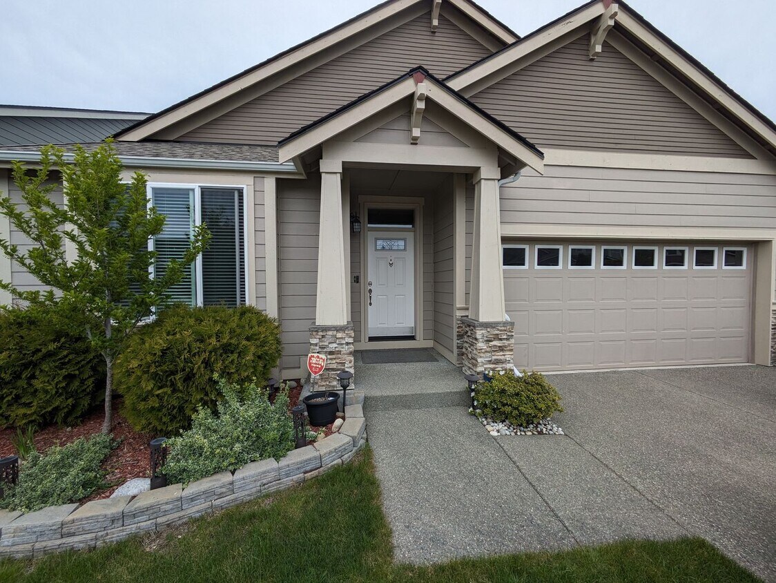 Primary Photo - 9546 6th Way SE Lacey WA 98513