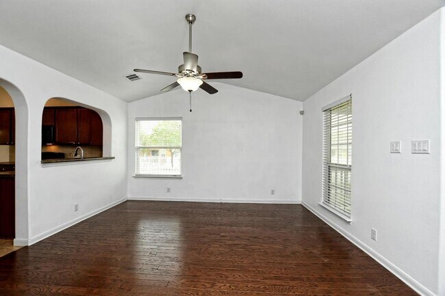 Foto del edificio - 1508 Rices Crossing Ln