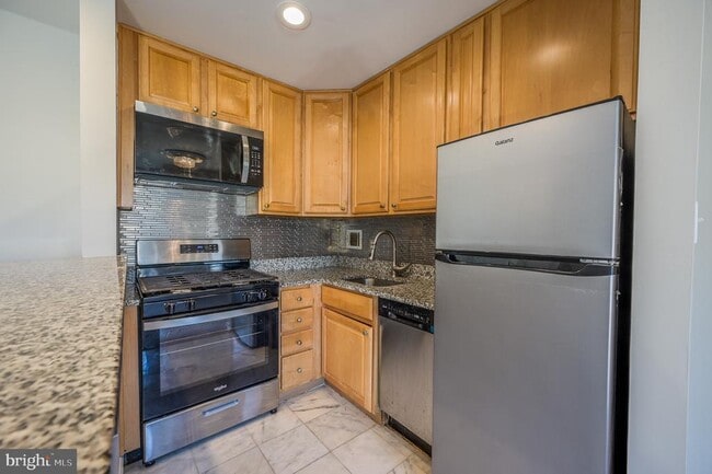 Foto del edificio - 6141 Leesburg Pike