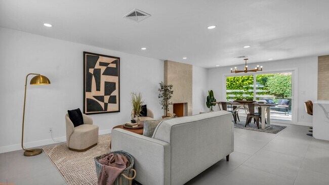Foto del edificio - 1111 S San Joaquin Dr