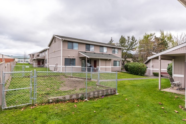 Building Photo - 141 SW 6th Ave