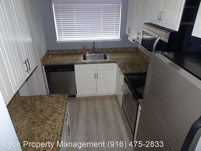 Building Photo - 2 br, 1.5 bath House - 4321 Palm Avenue