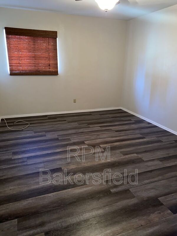 Building Photo - 1804 Chevy Chase Dr