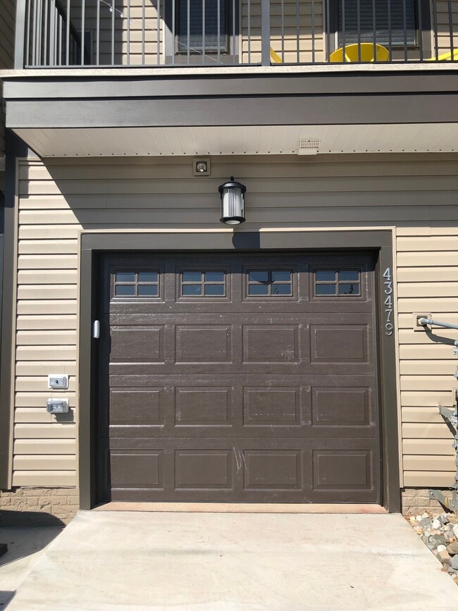 Garage Entramce - 43479 Stonewood Crossing Ter
