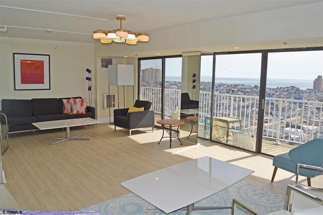 Foto del edificio - 236 N Derby Ave