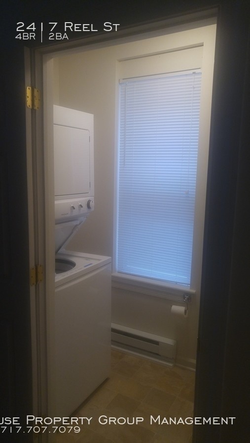 Building Photo - Spacious 4 bedroom Uptown