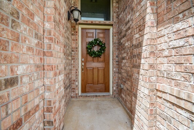Building Photo - 4927 Lattimore Creek Dr
