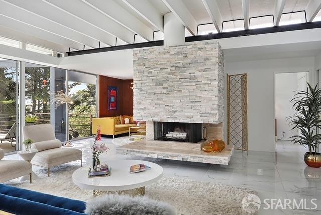 Building Photo - 6624 Saroni Dr