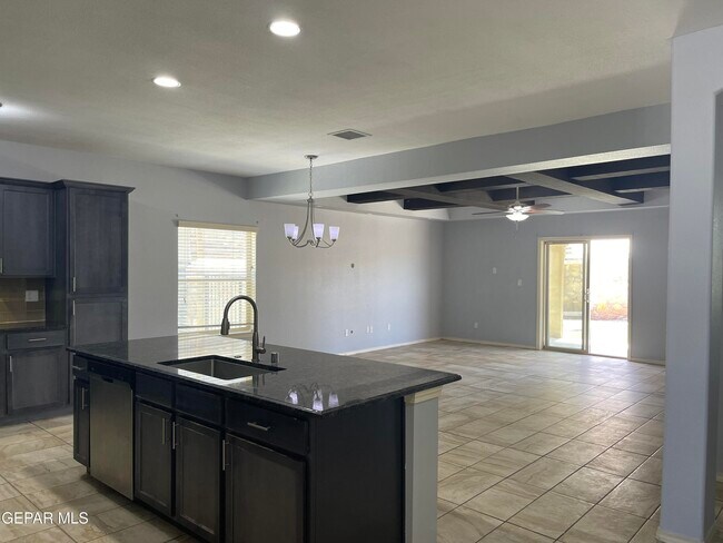 Building Photo - 13100 Red Cove