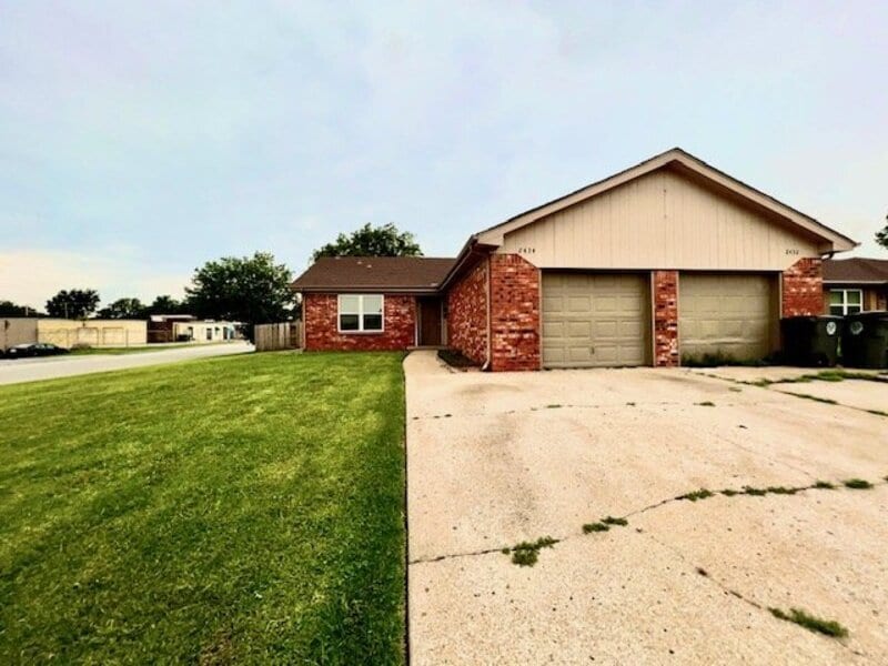 2434 S 83rd E Ave, Tulsa, OK 74129 Condo for Rent in Tulsa, OK