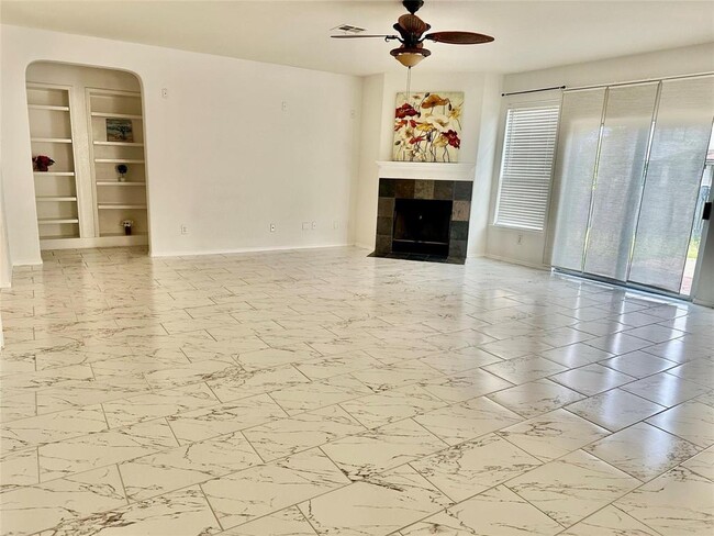 Foto del edificio - 521 Paladin Pl