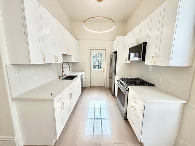 Foto del edificio - 937-941-941 Hayes St