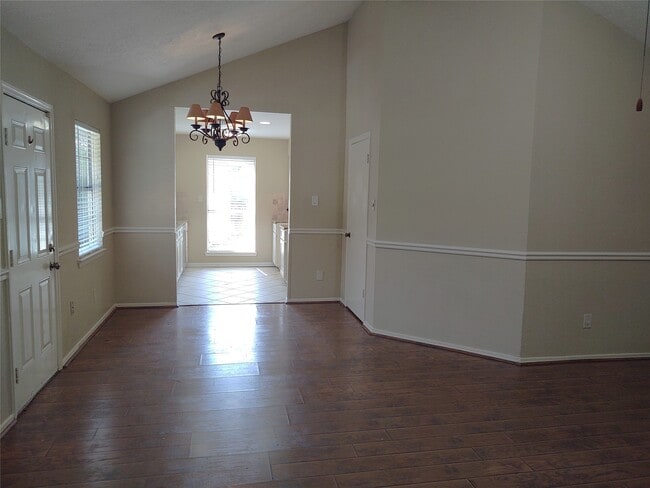 Building Photo - 2515 Heritage Colony Dr