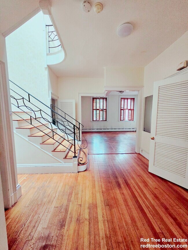 Foto del edificio - 1712 Beacon St