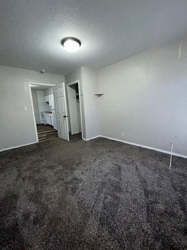 Foto del edificio - 713 S Duluth Ave