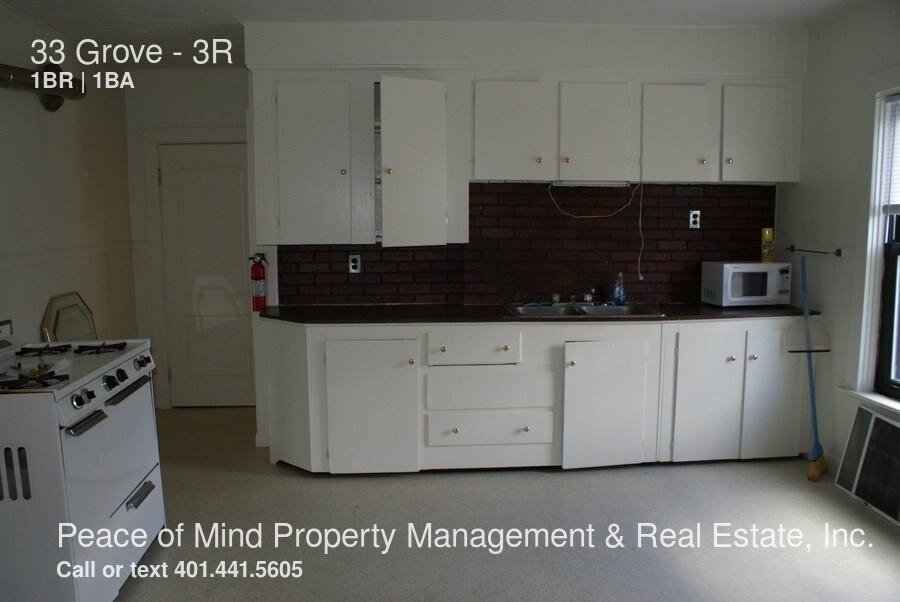 Primary Photo - 33 Grove St