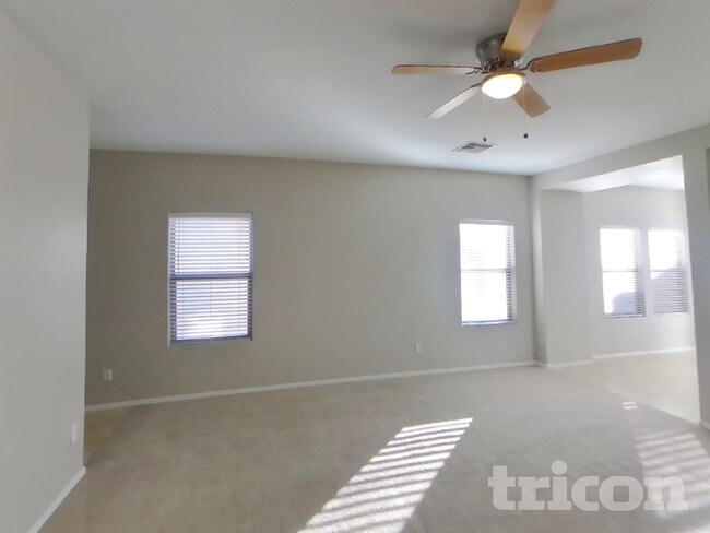 Foto del edificio - 883 E Dust Devil Cir