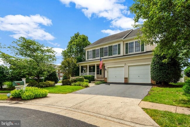 Building Photo - 6001 Alderdale Pl