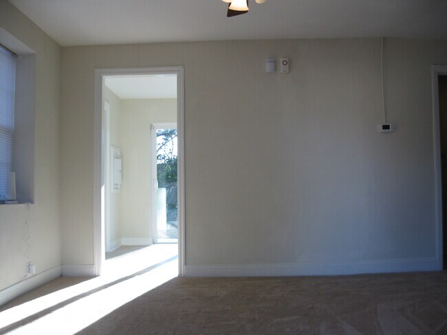Foto del edificio - Home centrally located