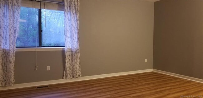 Building Photo - 55 Cross St