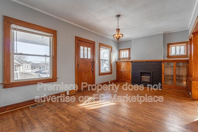 Building Photo - 2400 N 12 St
