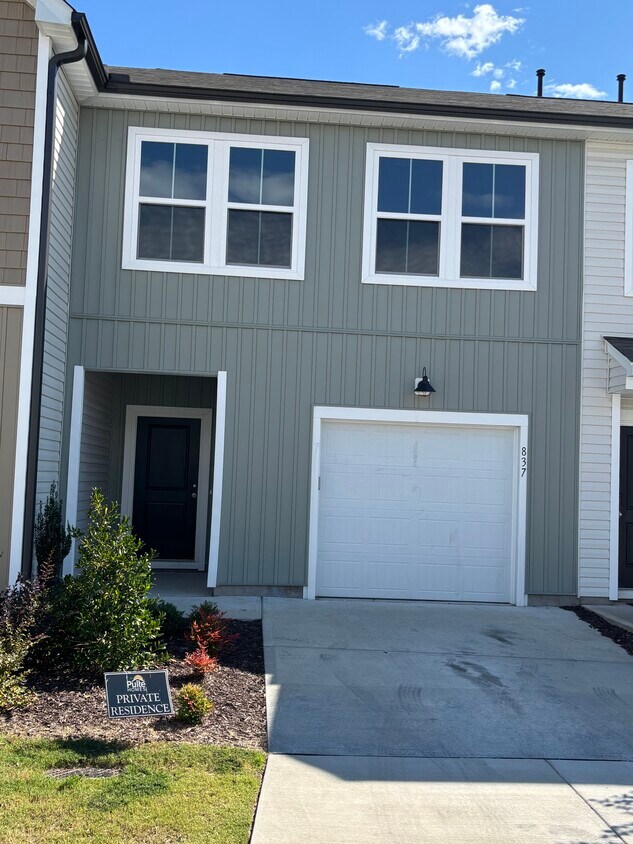 Photo - 837 Falls Grove Trl (High Point, NC)