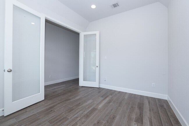 Foto del edificio - 42124 MISTERIO HILLS RD