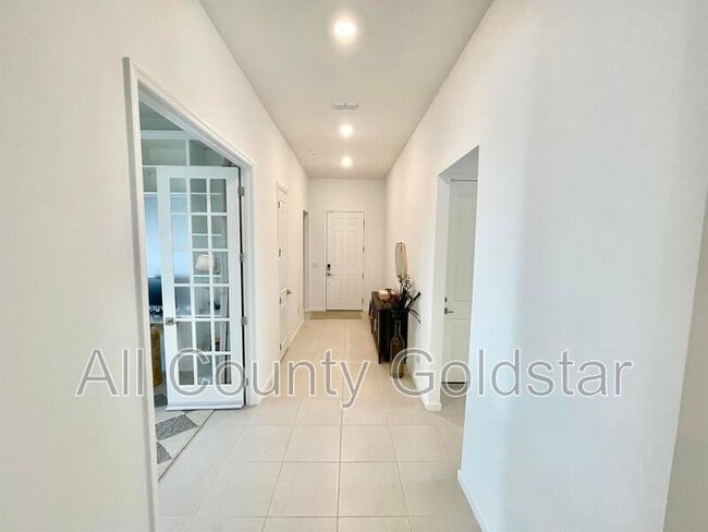 Foto del edificio - 29248 Coral Harbour Dr