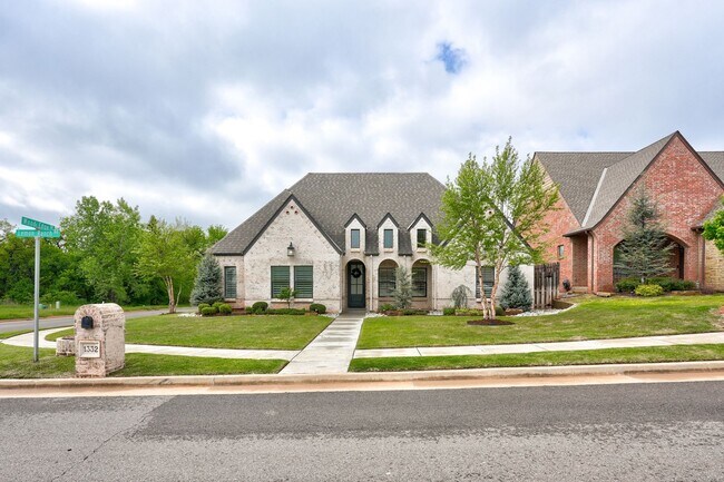 Building Photo - Furnished Luxury Home in Edmond