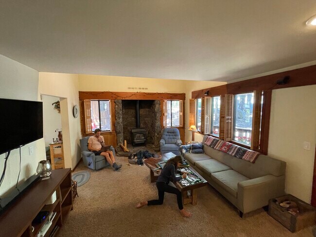 Building Photo - 12447 Bernese Ln