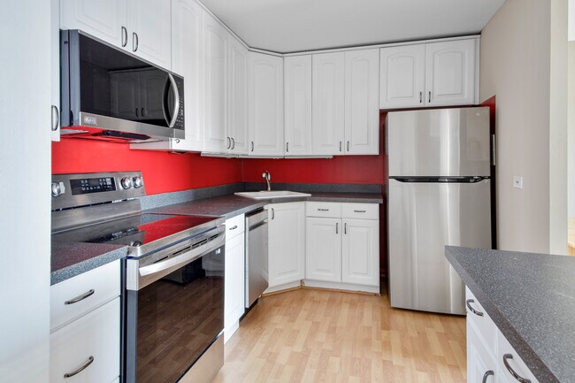 Foto del edificio - 3930 N Pine Grove Ave