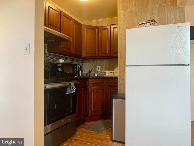 Building Photo - 224 N 13th St