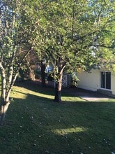 Building Photo - 463 Lawnview Cir