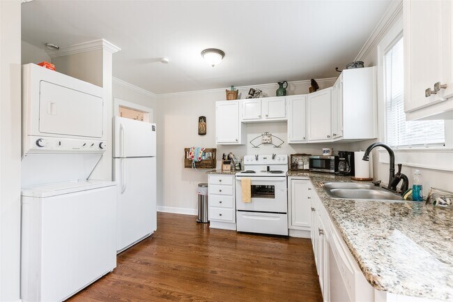 Photo - 214 Cumberland Ave House